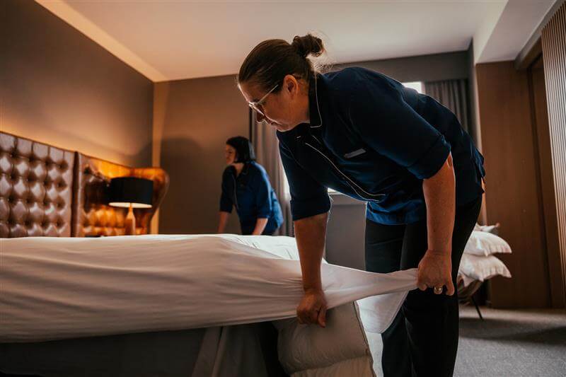 hotels sponsoring h2b visa payroll taxes